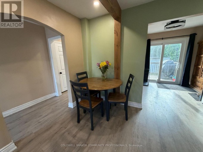94 HOWARD AVENUE, Hamilton (Balfour), Ontario, L9A2W5