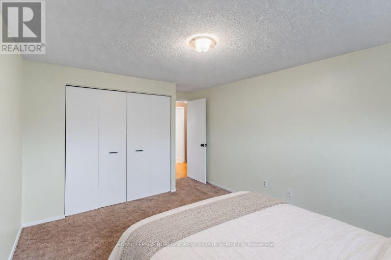 43 - 151 GATESHEAD CRESCENT, Hamilton (Stoney Creek), Ontario, L8G3W1