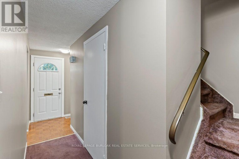 43 - 151 GATESHEAD CRESCENT, Hamilton (Stoney Creek), Ontario, L8G3W1