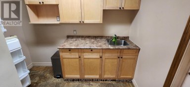 1 - 680 THE PARKWAY Peterborough (Otonabee Ward 1) Ontario photo 3
