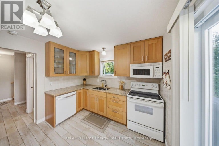 216 GALLAGHER STREET, Peterborough (Northcrest Ward 5), Ontario, K9H5P5