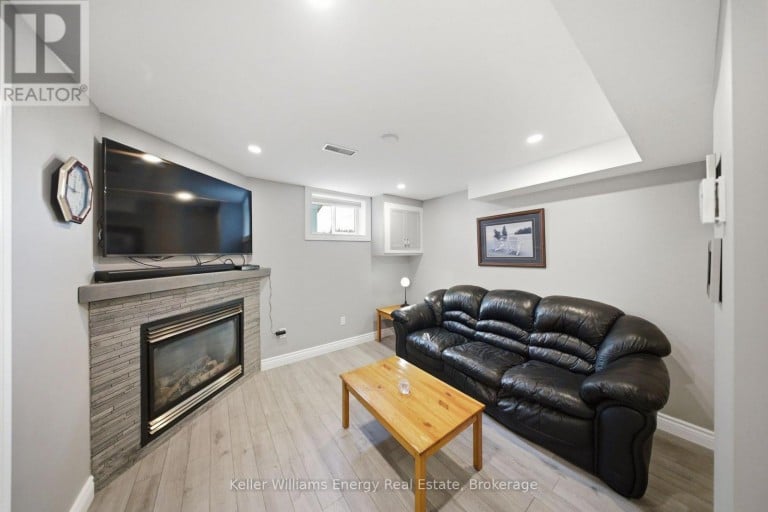 216 GALLAGHER STREET, Peterborough (Northcrest Ward 5), Ontario, K9H5P5