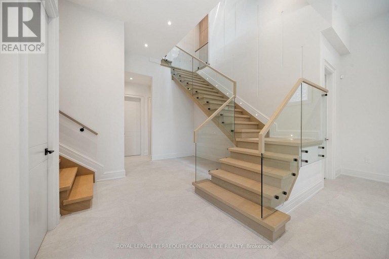 272 HORSHAM AVENUE, Toronto (Willowdale West), Ontario, M2R1G4