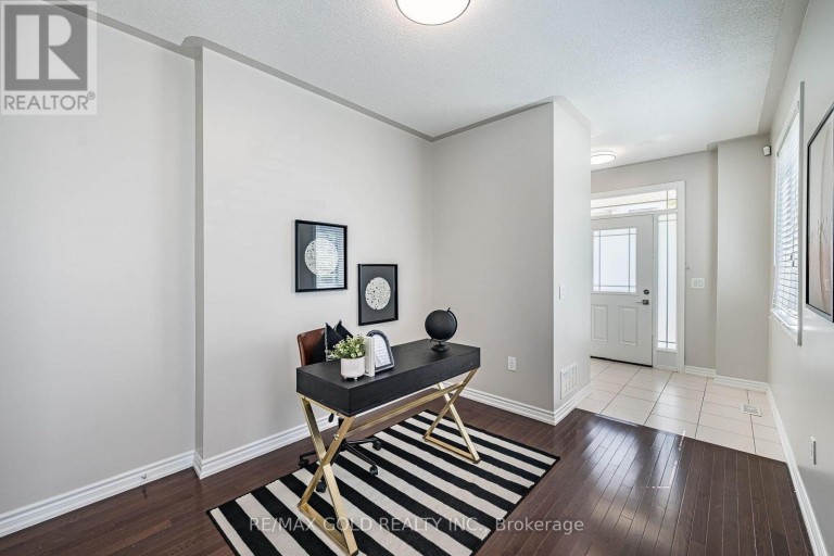 2 COSBURY LANE, Caledon, Ontario, L7C4H2