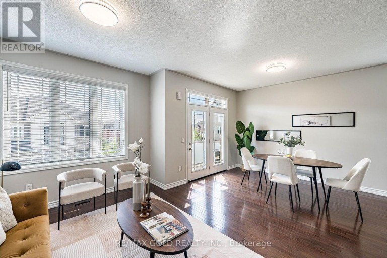 2 COSBURY LANE, Caledon, Ontario, L7C4H2