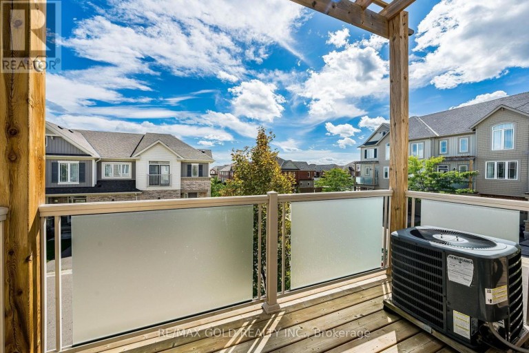 2 COSBURY LANE, Caledon, Ontario, L7C4H2