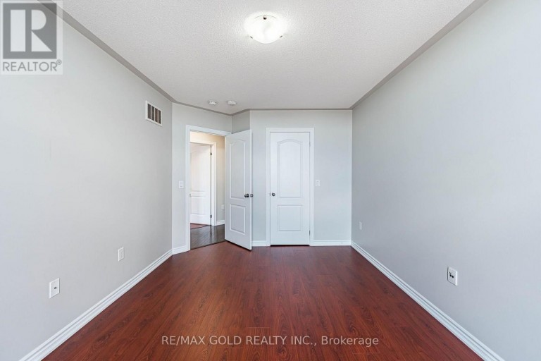 2 COSBURY LANE, Caledon, Ontario, L7C4H2