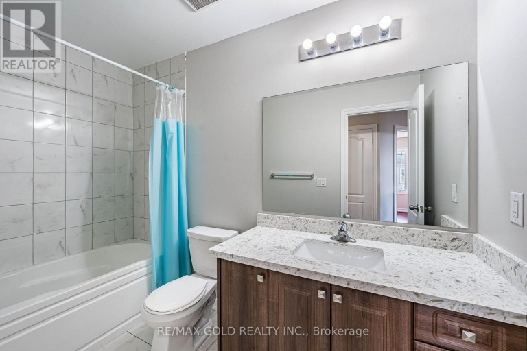 2 COSBURY LANE, Caledon, Ontario, L7C4H2