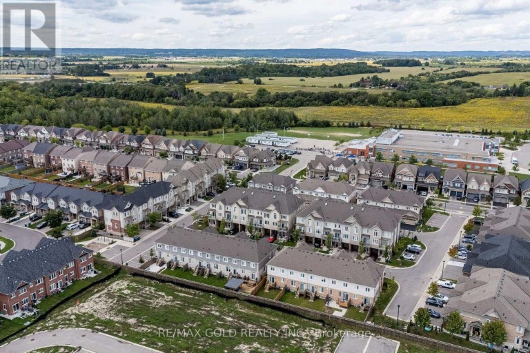 2 COSBURY LANE, Caledon, Ontario, L7C4H2