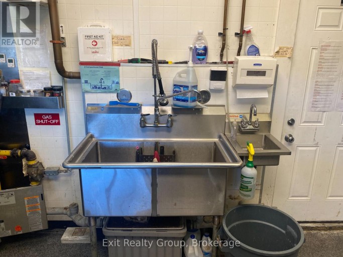 UNIT 4 - 391 DUNDAS STREET W, Quinte West (Trenton Ward), Ontario, K8V3S4