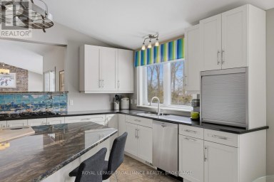 27 RIVERSIDE DRIVE, Kingston (Kingston East (Incl CFB Kingston)) Ontario