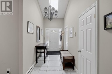 27 RIVERSIDE DRIVE, Kingston (Kingston East (Incl CFB Kingston)) Ontario