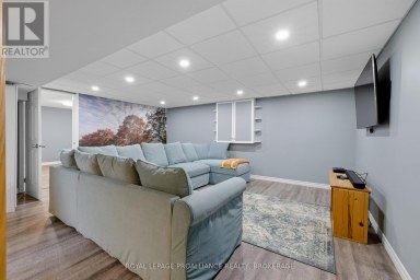 27 RIVERSIDE DRIVE, Kingston (Kingston East (Incl CFB Kingston)) Ontario