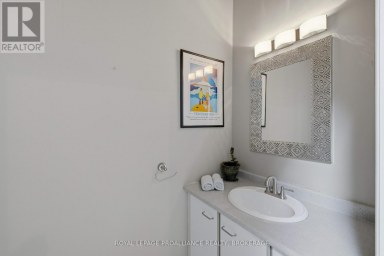 27 RIVERSIDE DRIVE, Kingston (Kingston East (Incl CFB Kingston)) Ontario