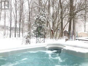 27 RIVERSIDE DRIVE, Kingston (Kingston East (Incl CFB Kingston)) Ontario