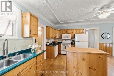 4876 COUNTY ROAD 6, Stone Mills (Stone Mills) Ontario
