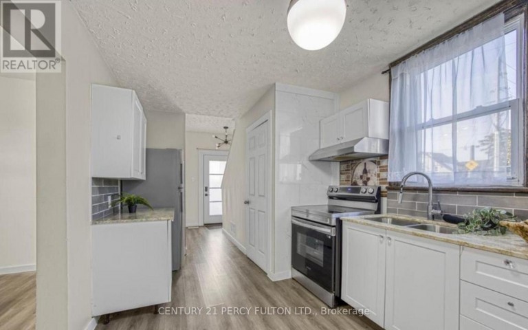 130 STIRTON STREET, Hamilton (Gibson), Ontario, L8L6G2