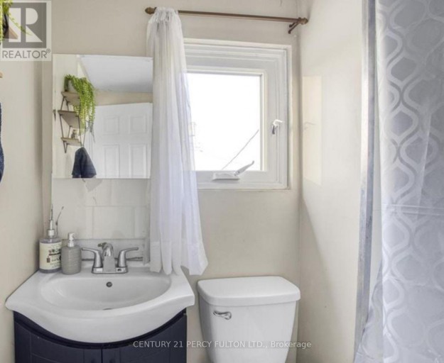 130 STIRTON STREET, Hamilton (Gibson), Ontario, L8L6G2