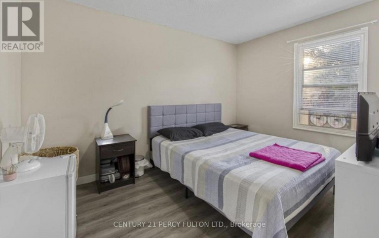 130 STIRTON STREET, Hamilton (Gibson), Ontario, L8L6G2