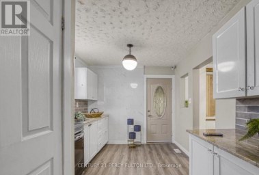 130 STIRTON STREET Hamilton (Gibson) Ontario photo 8