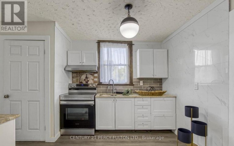 130 STIRTON STREET, Hamilton (Gibson), Ontario, L8L6G2