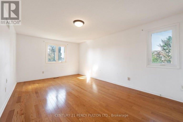 2 PENNYBROOK LANE, Toronto (Agincourt South-Malvern West), Ontario, M1S4X1