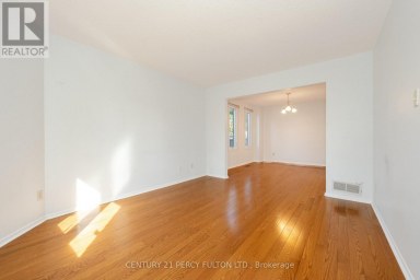 2 PENNYBROOK LANE Toronto (Agincourt South-Malvern West) Ontario photo 2