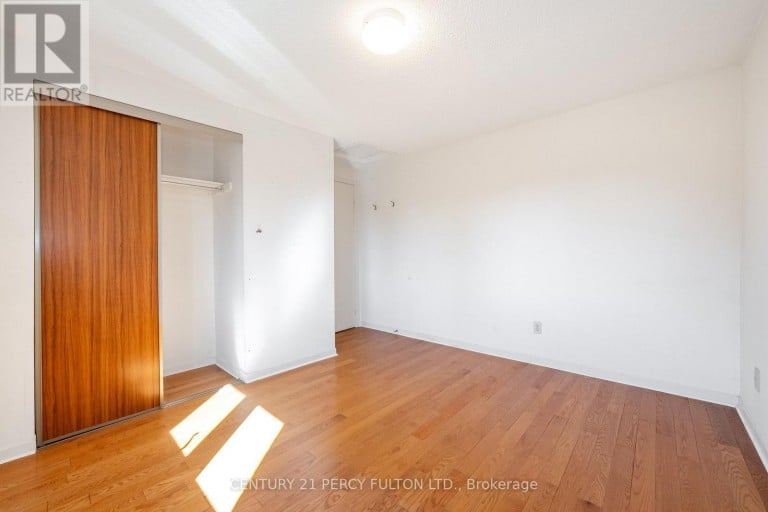 2 PENNYBROOK LANE, Toronto (Agincourt South-Malvern West), Ontario, M1S4X1