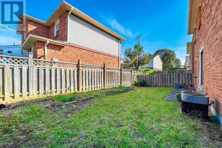 2 PENNYBROOK LANE, Toronto (Agincourt South-Malvern West), Ontario, M1S4X1