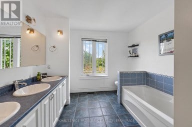 3994 HOWES ROAD, Kingston (City North Of 401) Ontario