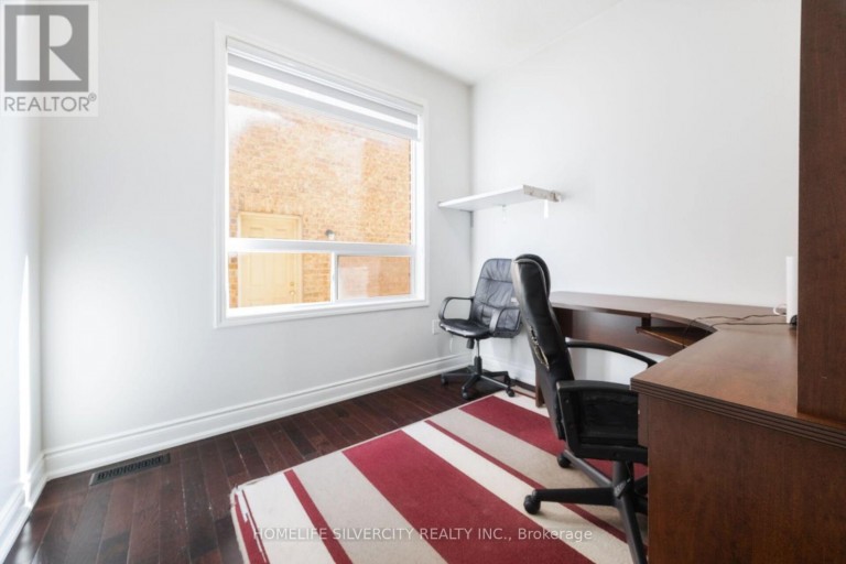 25 VAN HOOF CRESCENT, Brampton (Vales of Castlemore), Ontario, L6P1S7