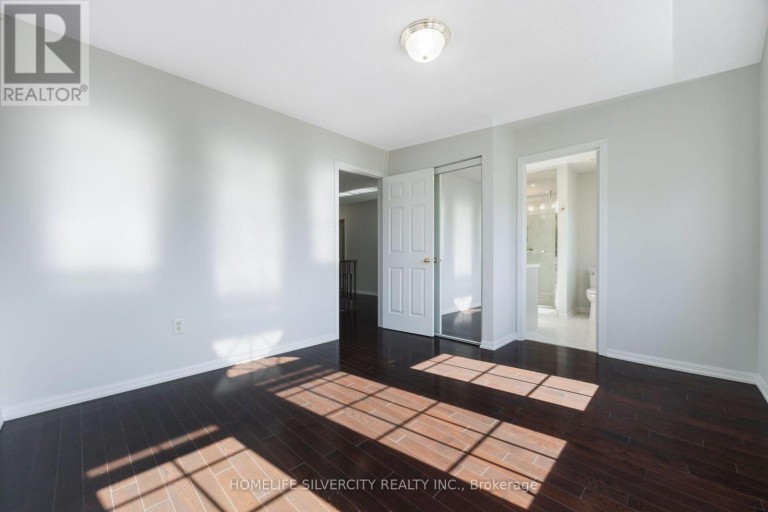 25 VAN HOOF CRESCENT, Brampton (Vales of Castlemore), Ontario, L6P1S7