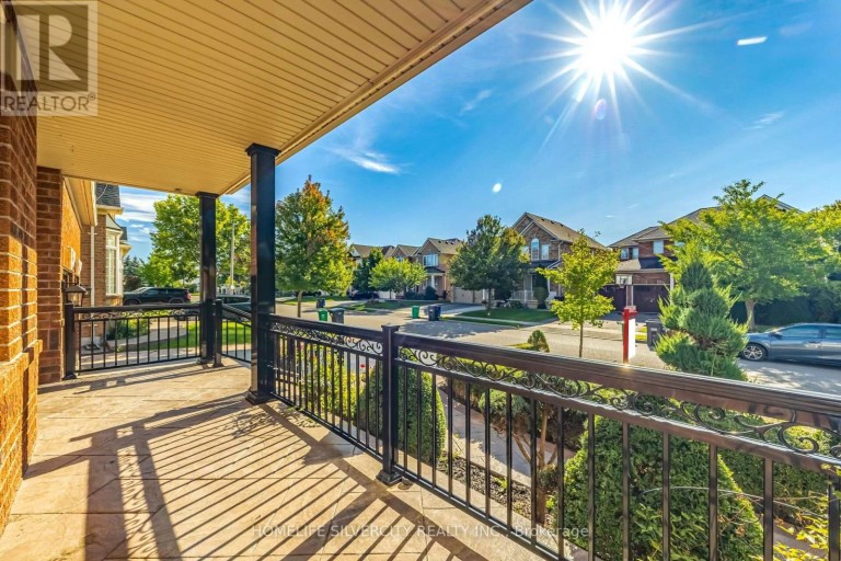 25 VAN HOOF CRESCENT, Brampton (Vales of Castlemore), Ontario, L6P1S7