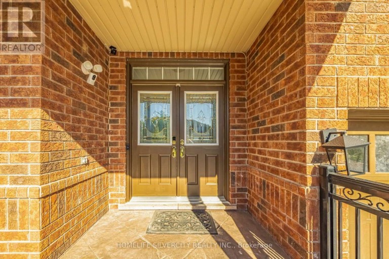 25 VAN HOOF CRESCENT, Brampton (Vales of Castlemore), Ontario, L6P1S7