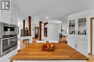 2576 HOWE ISLAND DRIVE, Frontenac Islands (Howe Island) Ontario