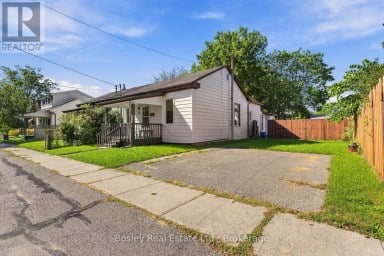 361 BOND STREET Cobourg Ontario photo 2