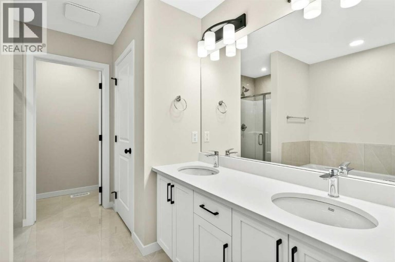 537 Sawgrass Green NW, Airdrie, Alberta, T4B5V2