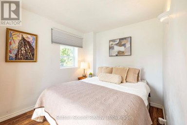 307 FOURTH STREET W Collingwood Ontario photo 14