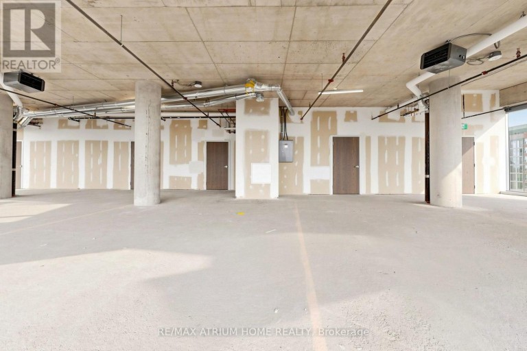 800-810 - 5801 YONGE STREET, Toronto (Newtonbrook East), Ontario, M2M0C2