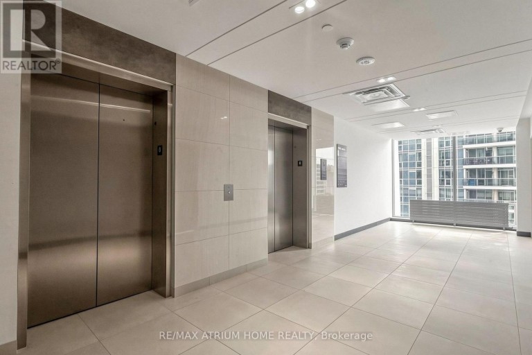 800 - 5801 YONGE STREET, Toronto (Newtonbrook East), Ontario, M2M0C2