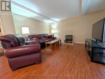 66 LINDEN LANE Innisfil Ontario photo 8