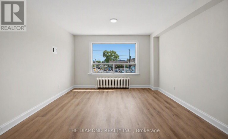 1958A EGLINTON AVENUE W, Toronto (Briar Hill-Belgravia), Ontario, M6E2J8