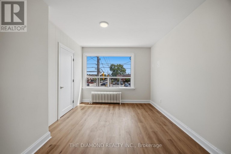 1958A EGLINTON AVENUE W, Toronto (Briar Hill-Belgravia), Ontario, M6E2J8