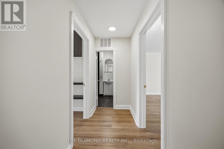 1958A EGLINTON AVENUE W, Toronto (Briar Hill-Belgravia), Ontario, M6E2J8