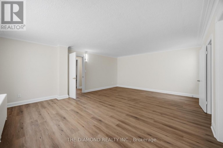 1958A EGLINTON AVENUE W, Toronto (Briar Hill-Belgravia), Ontario, M6E2J8