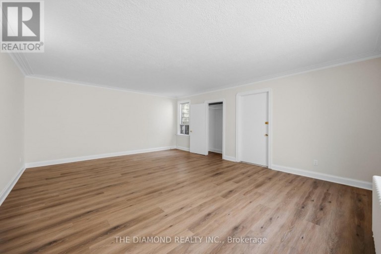 1958A EGLINTON AVENUE W, Toronto (Briar Hill-Belgravia), Ontario, M6E2J8