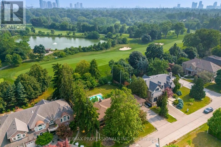 55 BYWOOD DRIVE, Toronto (Princess-Rosethorn), Ontario, M9A1M1