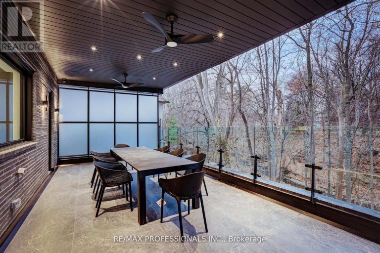 91 VALECREST DRIVE, Toronto (Edenbridge-Humber Valley), Ontario, M9A4P5