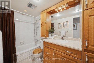102 - 120 ELGIN STREET W Oshawa (O'Neill) Ontario photo 15