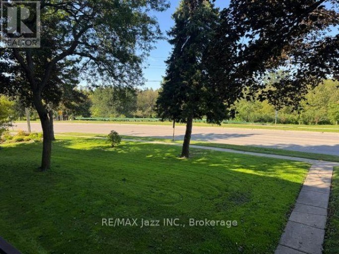 102 - 120 ELGIN STREET W, Oshawa (O'Neill), Ontario, L1G1S7